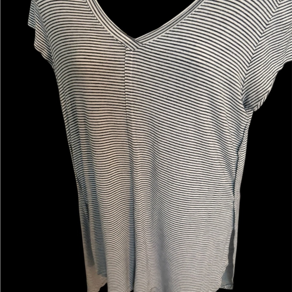 Women’s Mossimo White and Black Long Striped T Shirt S